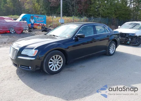 2013 Chrysler 300 Motown z USA, uszkodzony, nr VIN 2C3CCAAG8DH615293
